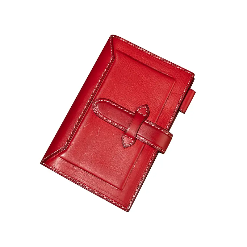 Buku Catatan Kulit Merah
